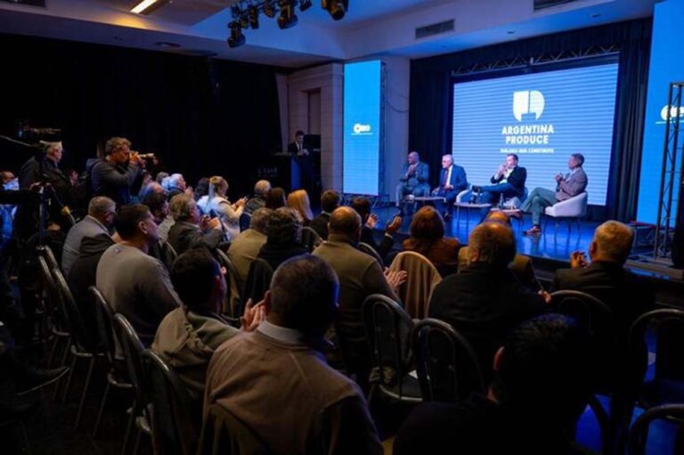 Empresarios pyme y representantes de los trabajadores convocan a reconstruir el diálogo por la producción y el empleo