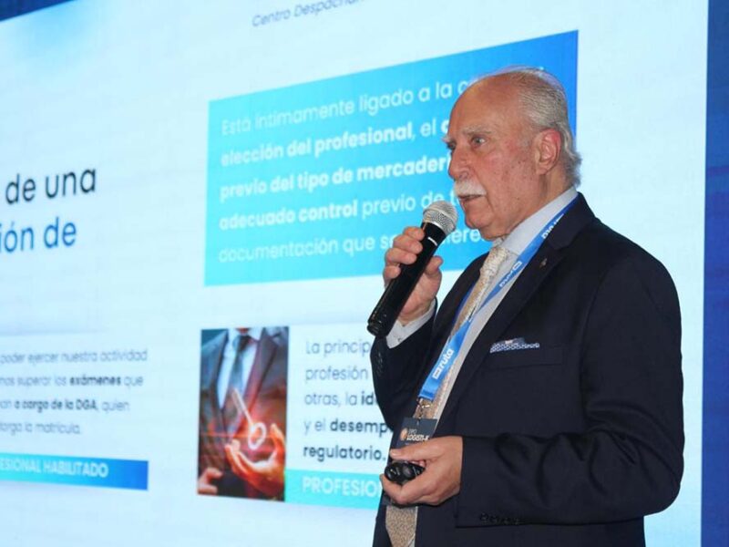 Despachantes de aduana alertan sobre “riesgos” e “inconsistencias” en la desregulación del comercio exterior que propone Sturzenegger