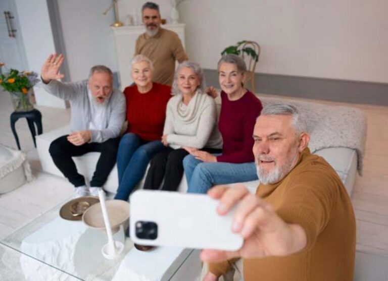 Día Internacional de la Juventud: ¿qué significa sentirse joven después de los 60?