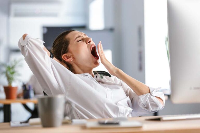 Uno de cada tres adultos duerme menos de lo recomendado