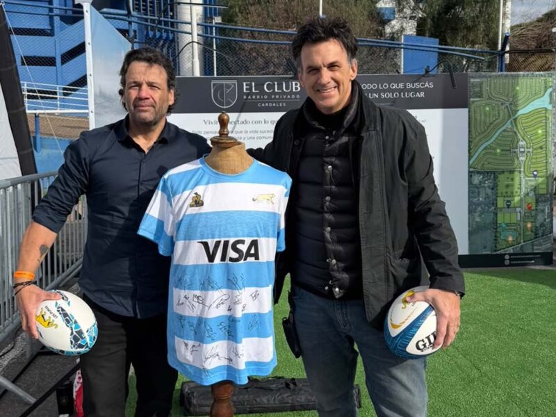 Grupo E2 acompañó el Fan Fest oficial de los pumas en el 40° aniversario de su primer partido en Vélez