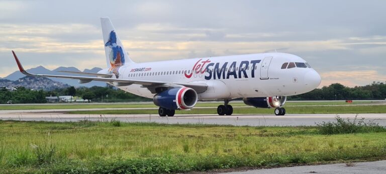 JetSMART fortalece la conectividad Ecuador-Perú con una cuarta frecuencia semanal en la ruta Quito-Lima