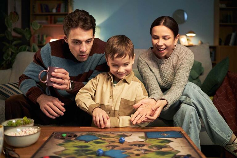 Vuelta al cole: los juegos de mesa modernos como aliados estratégicos