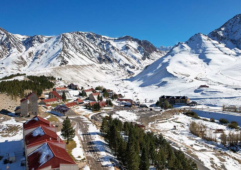 Qué hacer en los principales destinos de nieve de Sudamérica más allá del esquí: las experiencias que marcan tendencia este invierno