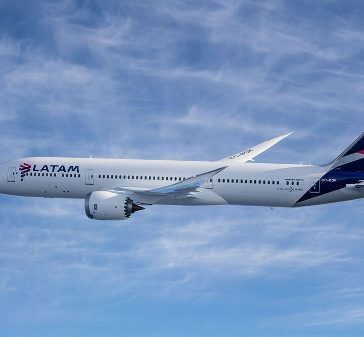 LATAM reporta utilidades por US$125 millones al segundo trimestre del año en un contexto de significativa alza en el precio del combustible