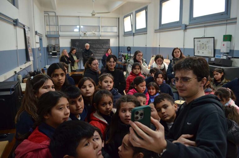 De La Luisa a La Plata: alumnos de una escuela rural visitaron la Facultad de Ingeniería de la UNLP