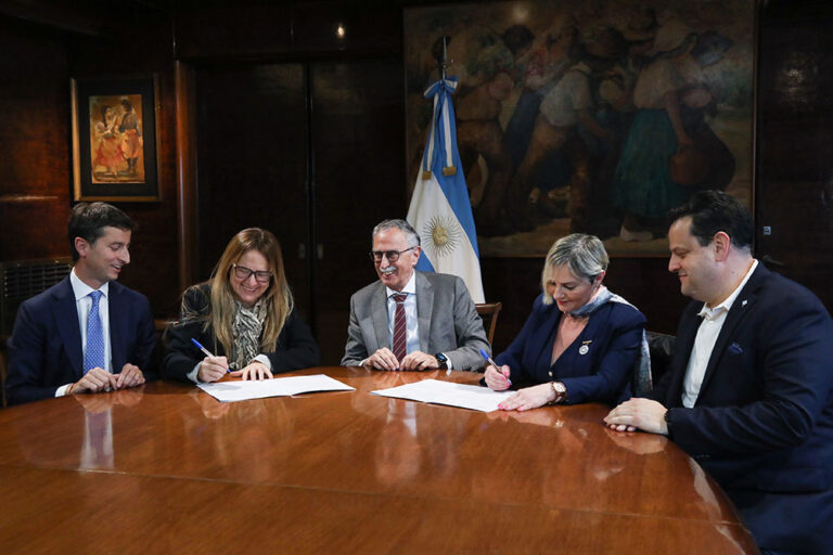 Roche, ANLIS Malbrán y el Ministerio de Salud de la Nación consolidan una alianza estratégica para fortalecer el diagnóstico y la investigación en enfermedades infecciosas
