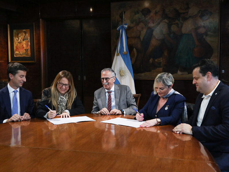 Roche, ANLIS Malbrán y el Ministerio de Salud de la Nación consolidan una alianza estratégica para fortalecer el diagnóstico y la investigación en enfermedades infecciosas
