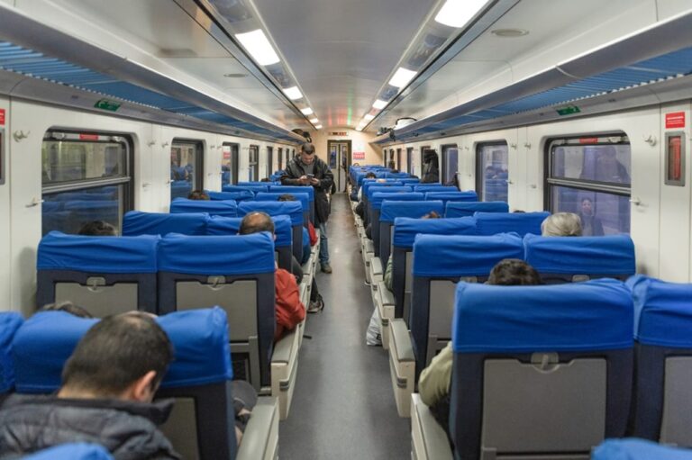 El servicio diferencial entre Once-Haedo-Moreno de la Línea Sarmiento suma servicios los martes y jueves