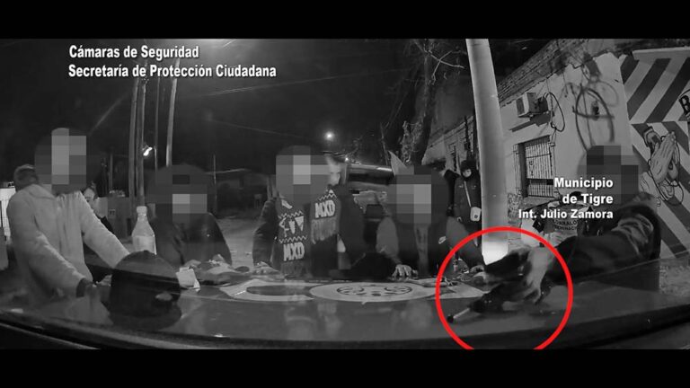 Circulaban en un automóvil de manera sospechosa y el COT los interceptó: poseían una réplica de arma de fuego y drogas