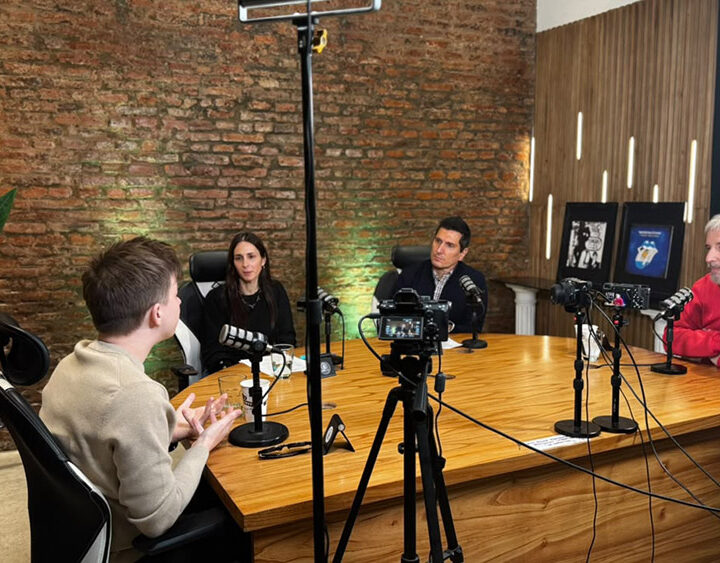 Tecnología, inclusión y comunidad: Mateo Salvatto y Fernando Polack debaten sobre las nuevas formas de generar impacto en el estreno de “Buscadores”