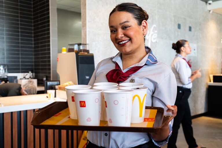 Arcos Dorados fue reconocida como la mejor empresa para trabajar para las mujeres en Argentina