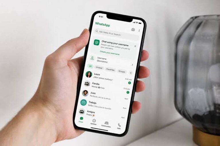 Argentina ya no atiende llamadas: cómo WhatsApp se convirtió en la infraestructura social del país