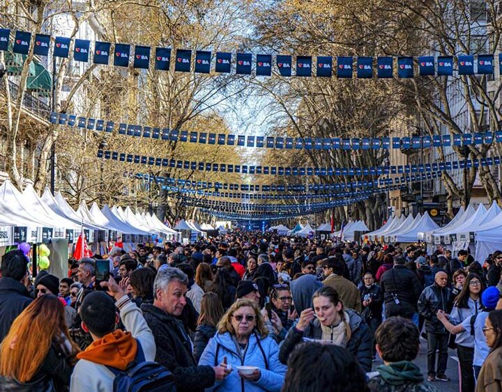 BA Celebra a las Colectividades reunió a más de 100 mil personas en la Avenida de Mayo