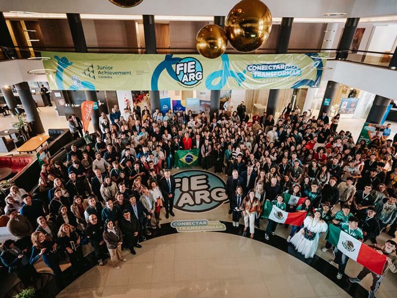 “Conectar para Transformar”: 250 jóvenes de Argentina y otros diez países participaron del FIE 2026  