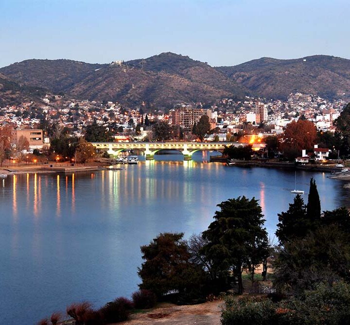 Fin de semana largo de octubre: Buenos Aires, Mar del Plata y Córdoba*, son las favoritas entre las búsquedas de los argentinos en Booking.com