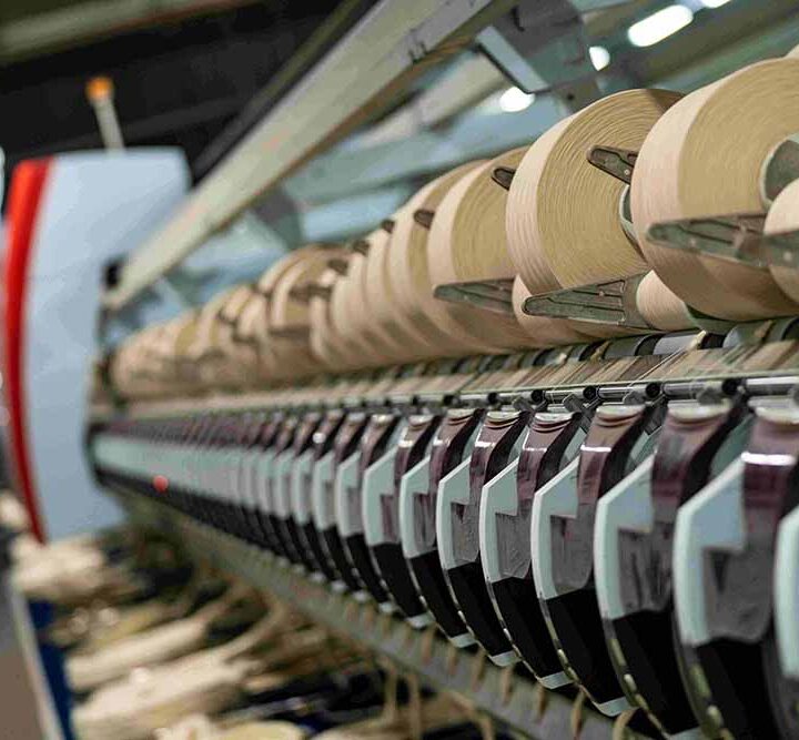 La industria textil continúa en su nivel más bajo: pierde producción, empleo y empresas