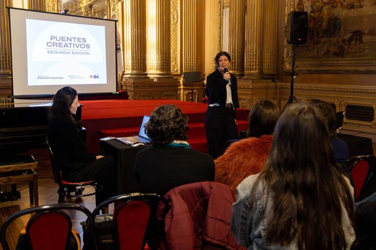De los libros a las pantallas: seis historias porteñas buscan proyectarse al mundo