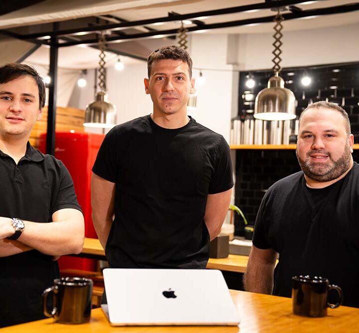 Son argentinos y crearon un software que procesa millones de facturas de las empresas más grandes del mundo