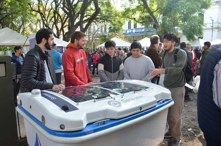 De satélites a prótesis robóticas: la Facultad de Ingeniería de la UNLP muestra sus desarrollos en una gran jornada abierta