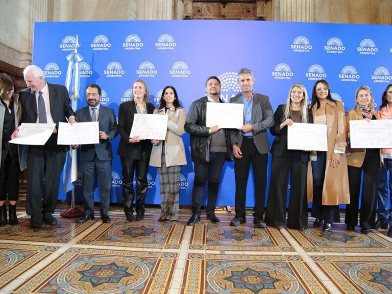 El Senado de la Nación reconoció a más de 100 instituciones educativas evangélicas de más de 15 provincias, en conmemoración del Día de las Escuelas Evangélicas