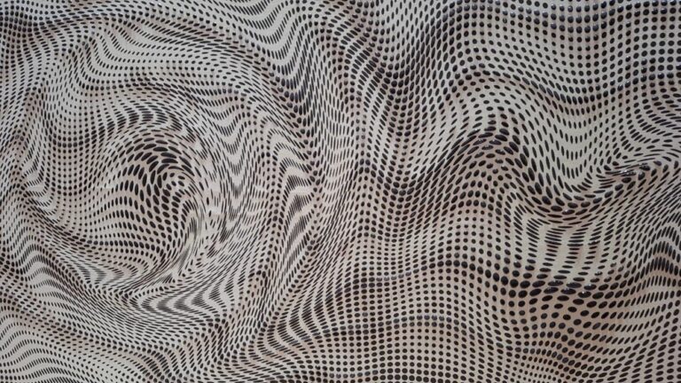 “Vidrio Líquido: Geometría Multisensorial”