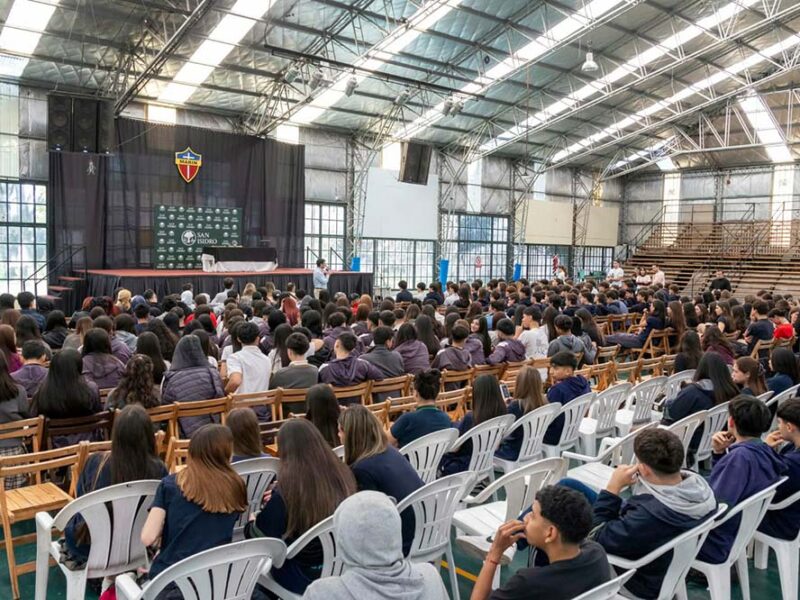 San Isidro: más de 350 estudiantes participaron del taller sobre los riesgos de las apuestas online