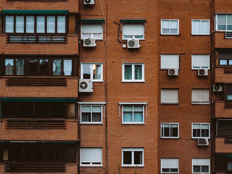 La demanda mundial de aire acondicionado podría triplicarse hacia 2050, según escenarios analizados por Daikin