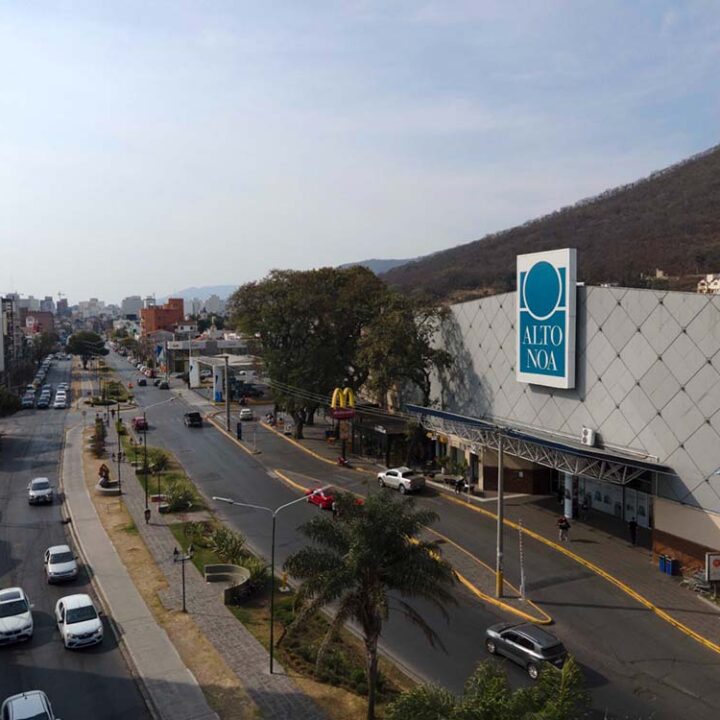 ALTO NOA renueva casi 6.000 m² y amplía su propuesta comercial con nuevas marcas y propuestas exclusivas