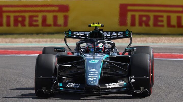 Antonelli persigue el título desde la pole position con calzado