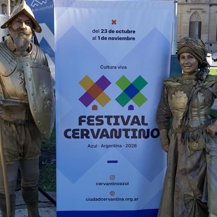 Azul vestida de Cervantes: Un viaje al corazón cultural de la pampa