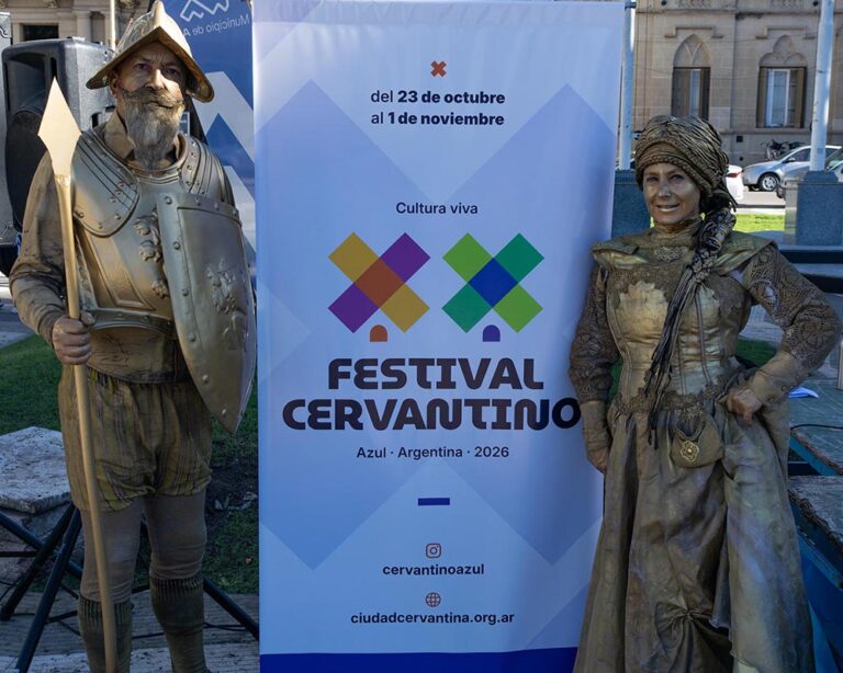 Azul vestida de Cervantes: Un viaje al corazón cultural de la pampa