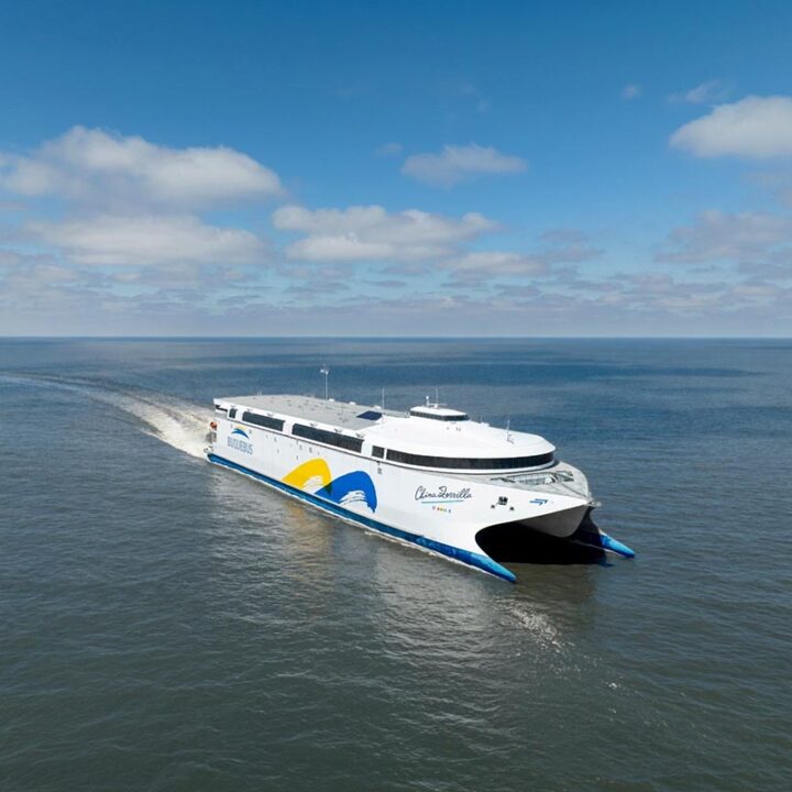 Buquebus presenta en Puerto Madero el buque 100% eléctrico más grande del mundo