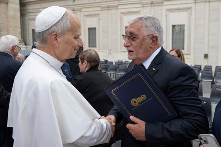 El presidente de CAME llevó al papa León XIV la voz federal de las pymes argentinas