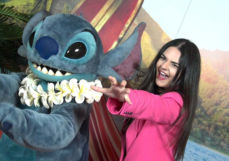 DISNEY honra las historias que acompañan a generaciones en un spot de “ESTO ES DISNEY”