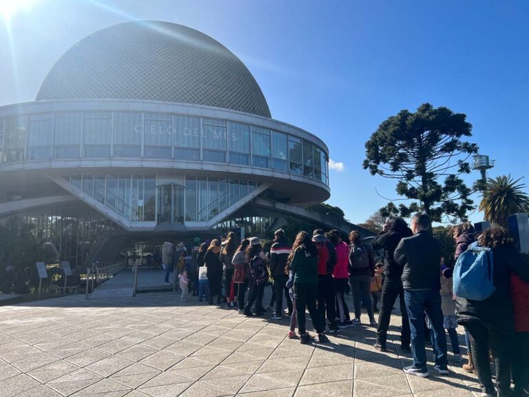 Nuevo Encuentro de Ciencia en el Planetario y el IAFE
