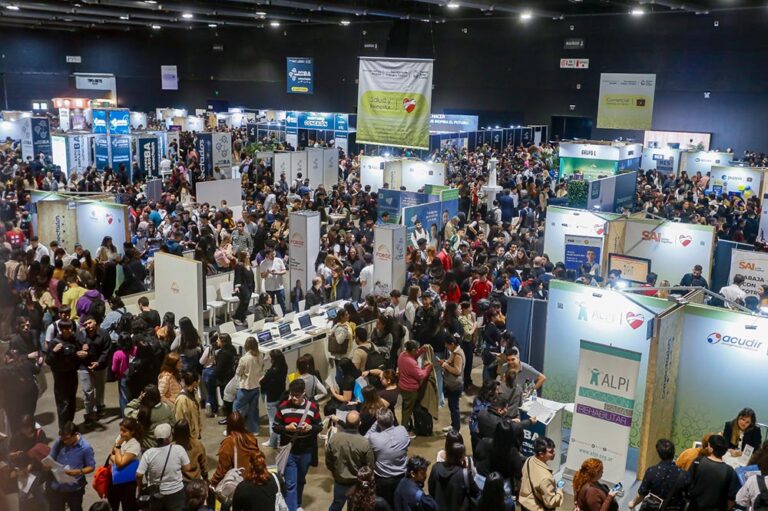 Más de 14800 personas participaron de Expo Empleo BA en La Rural