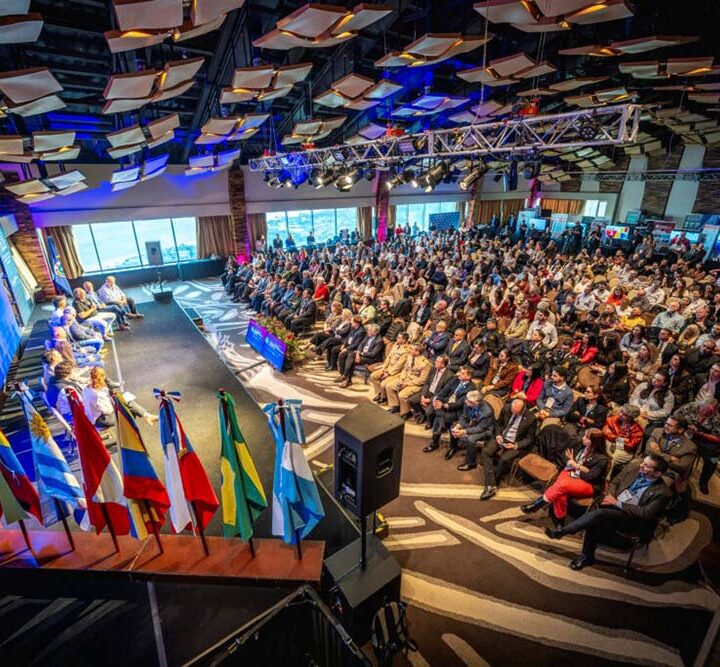 El Foro Antártico de FINNOVA reunió en Ushuaia a ocho programas antárticos, empresas e instituciones científicas