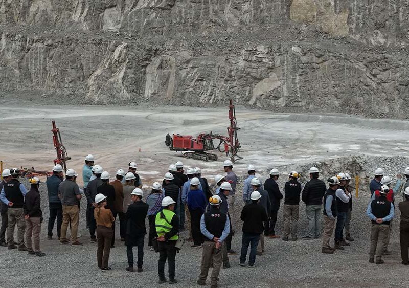 Grupo Calidra recibió en La Laja a una delegación de Suecia interesada en la minería de San Juan