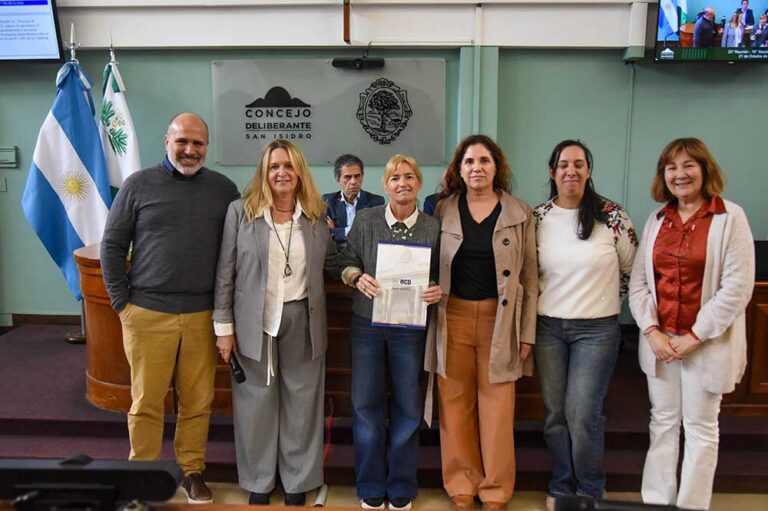 El Concejo impulsa un programa para recuperar la historia de los barrios de San Isidro