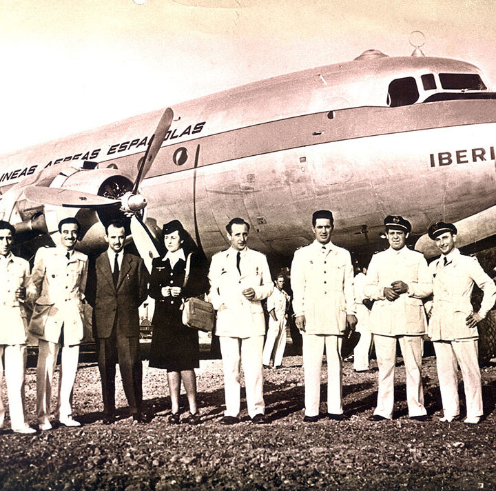 Iberia conmemora el 80 aniversario de las primeras Tripulantes de Cabina de Pasajeros en España