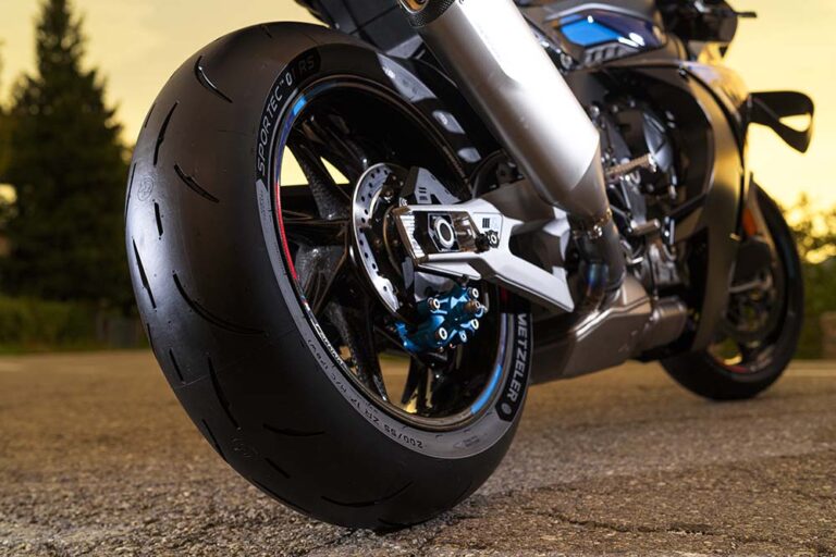 Los SPORTEC™ 01 y SPORTEC™ 01 RS DE Metzeler llegan a Argentina