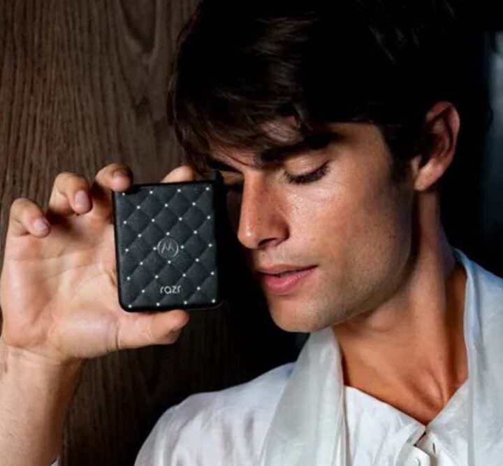 Motorola redefine el lujo tech en Argentina con el razr 70 con cristales Swarovski, moto watch ultra y motorola edge 70 pro en color Bordó