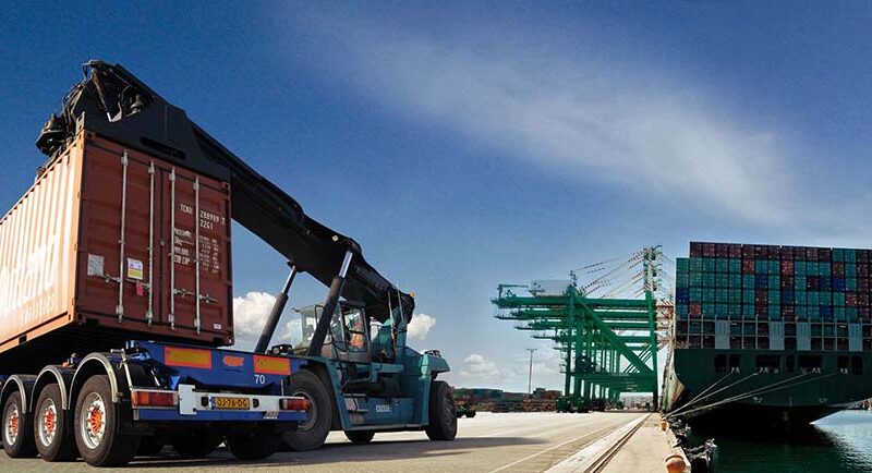 Los puertos chinos consolidan su predominio en el comercio mundial