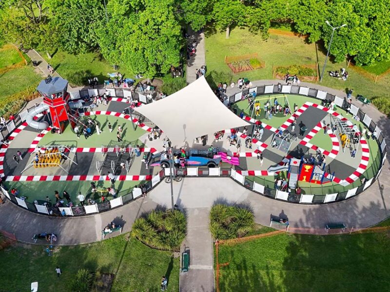 Villa Real estrena un patio de juegos inspirado en la Fórmula 1