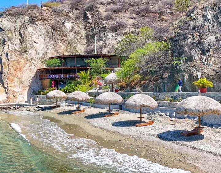 AC by Marriott Santa Marta te lleva a Playa Bonita: aguas cristalinas, playa privada y un día entero sin mirar la hora