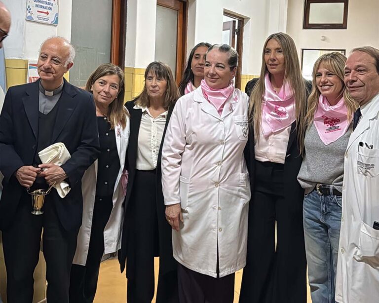 El Instituto Roffo realizó la décima Campaña de Concientización y Prevención del Cáncer de Mama con la presencia de Mariana Fabbiani