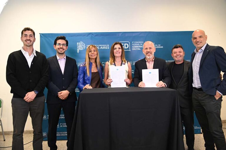 Salesforce y la Provincia de Buenos Aires firman una alianza estratégica para impulsar la inteligencia artificial, la innovación y el desarrollo de talento