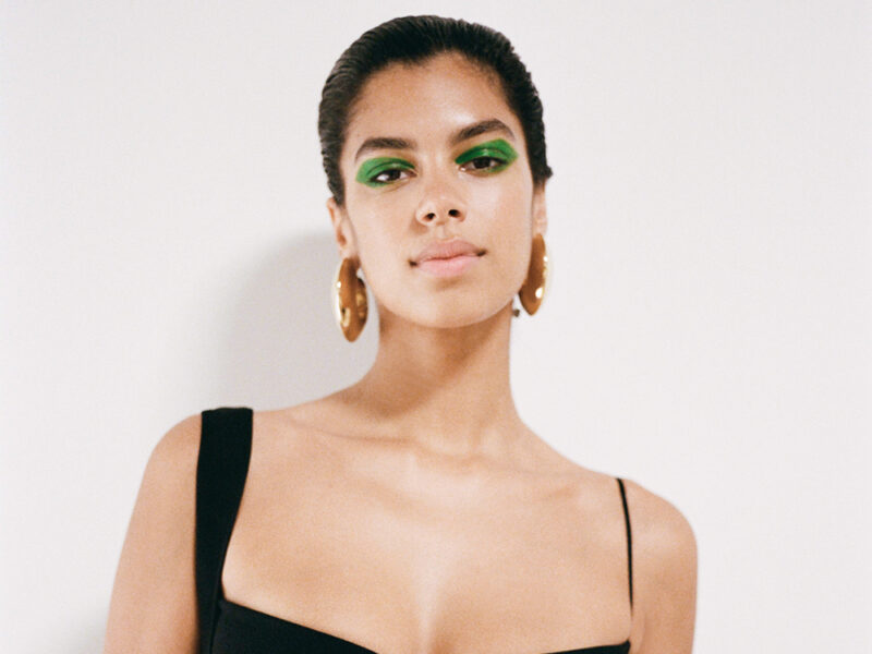 Givenchy por Sarah Burton desfile Prêt-à-Porter Femenino Primavera-Verano 2027 el look de maquillaje