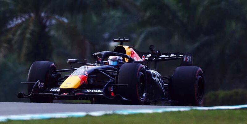 Sepang debuta en los Intermedios y corona a Verstappen